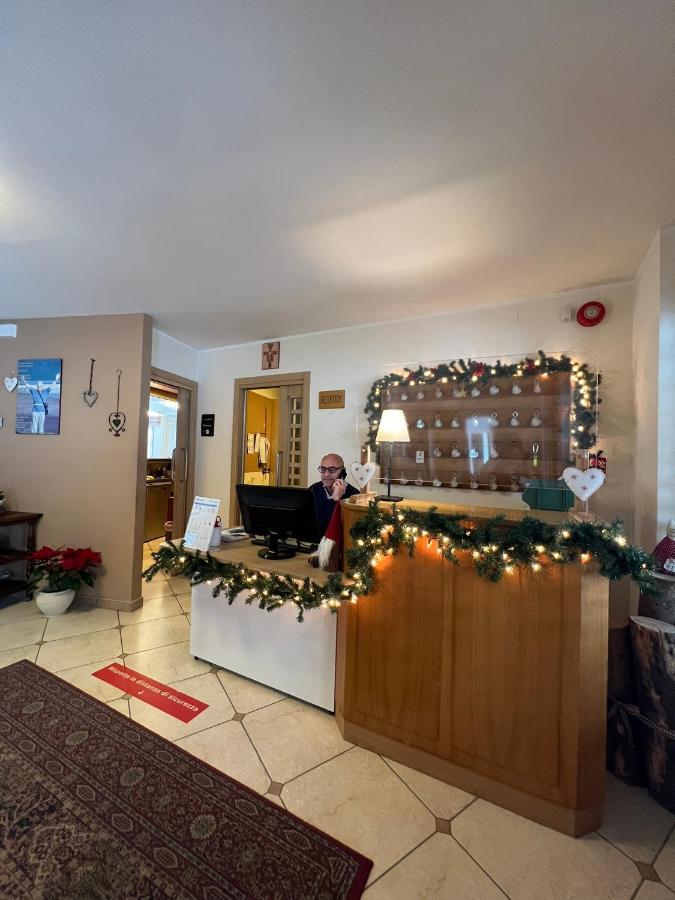 Отель Santa Maria Ad Nives Канацеи Экстерьер фото